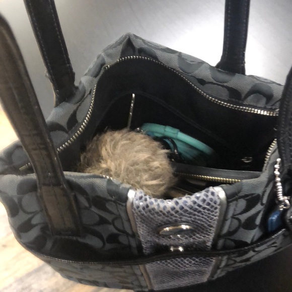 Coach black handbag - Picture 3 of 4